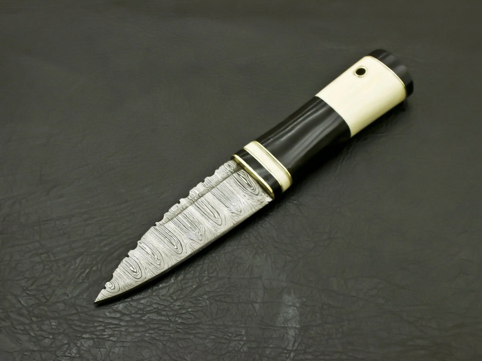 Custom Beautiful Handmade Damascus Steel Serrated Edge  Scottish Dirk Knife/ Sheath