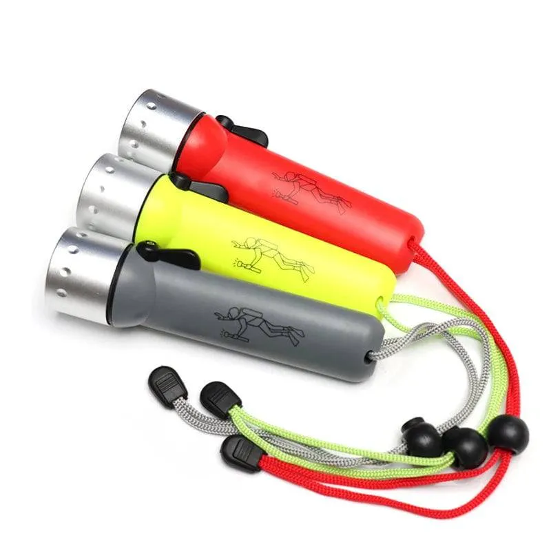 Diving Flashlight Super Bright 2000LM Q5 Waterproof Underwater Flash Deep Diving Snorkeling LED Diving Light Equipment