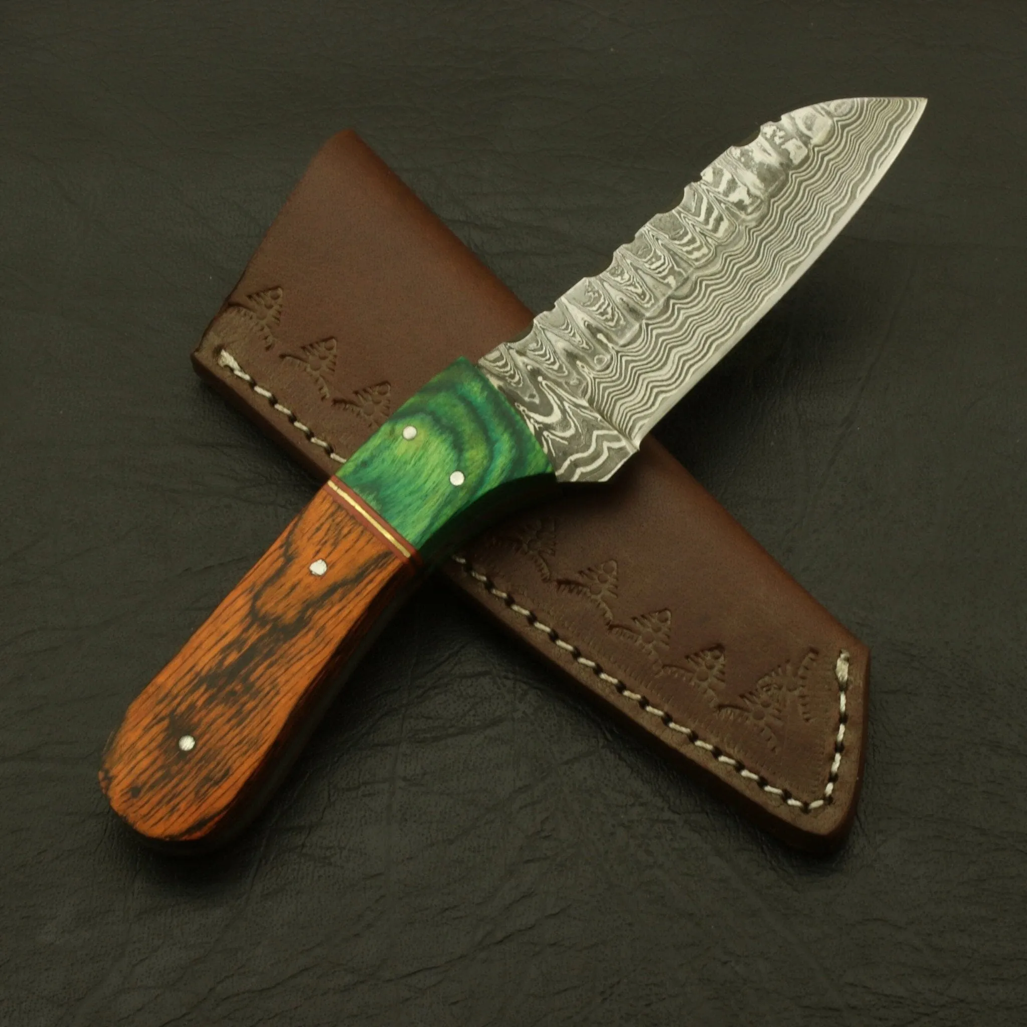 Handmade Cutting Edge Custom superb pattern Damascus Steel 7" Hunting/skinning Knife/Paka/Rose/Wood/Sheath