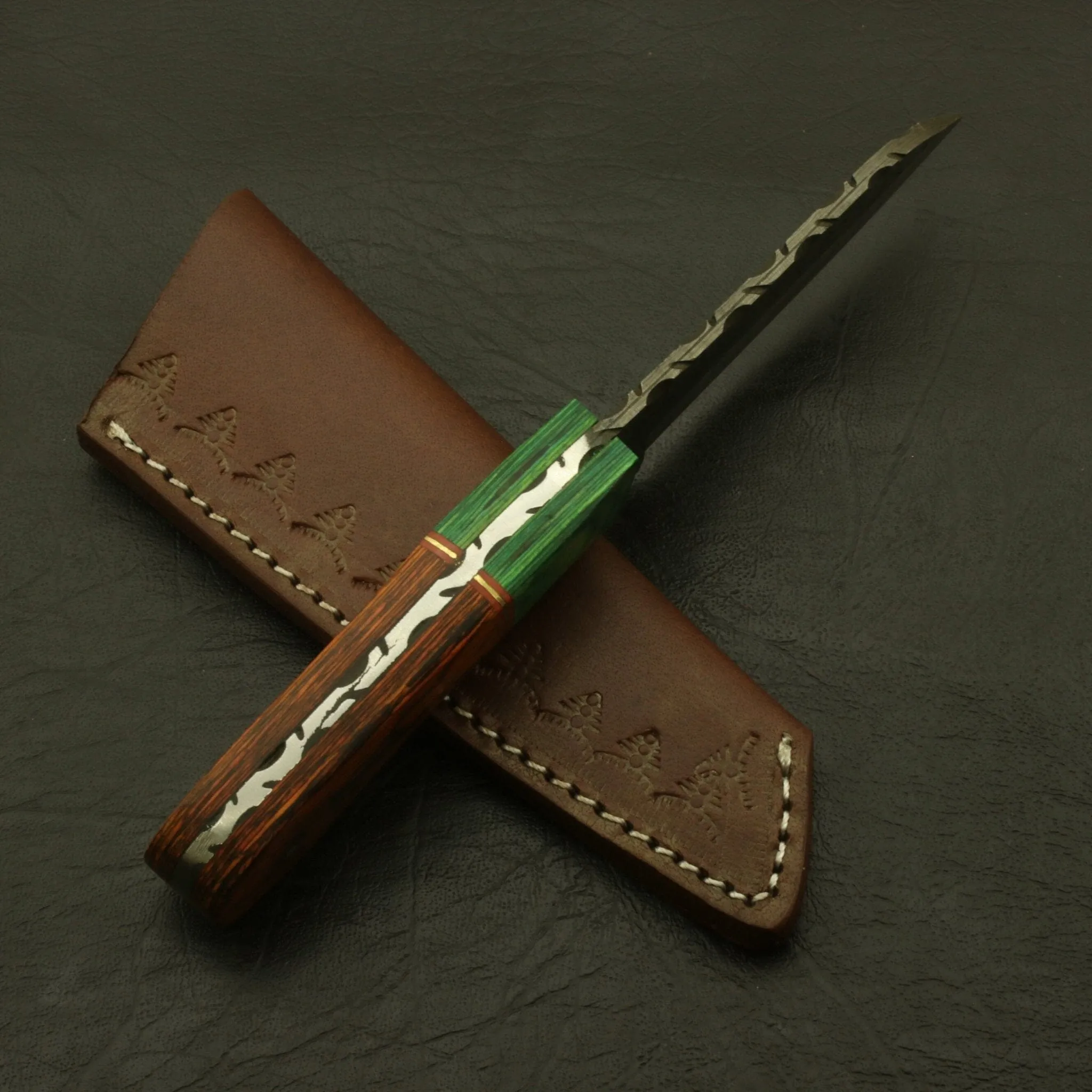 Handmade Cutting Edge Custom superb pattern Damascus Steel 7" Hunting/skinning Knife/Paka/Rose/Wood/Sheath