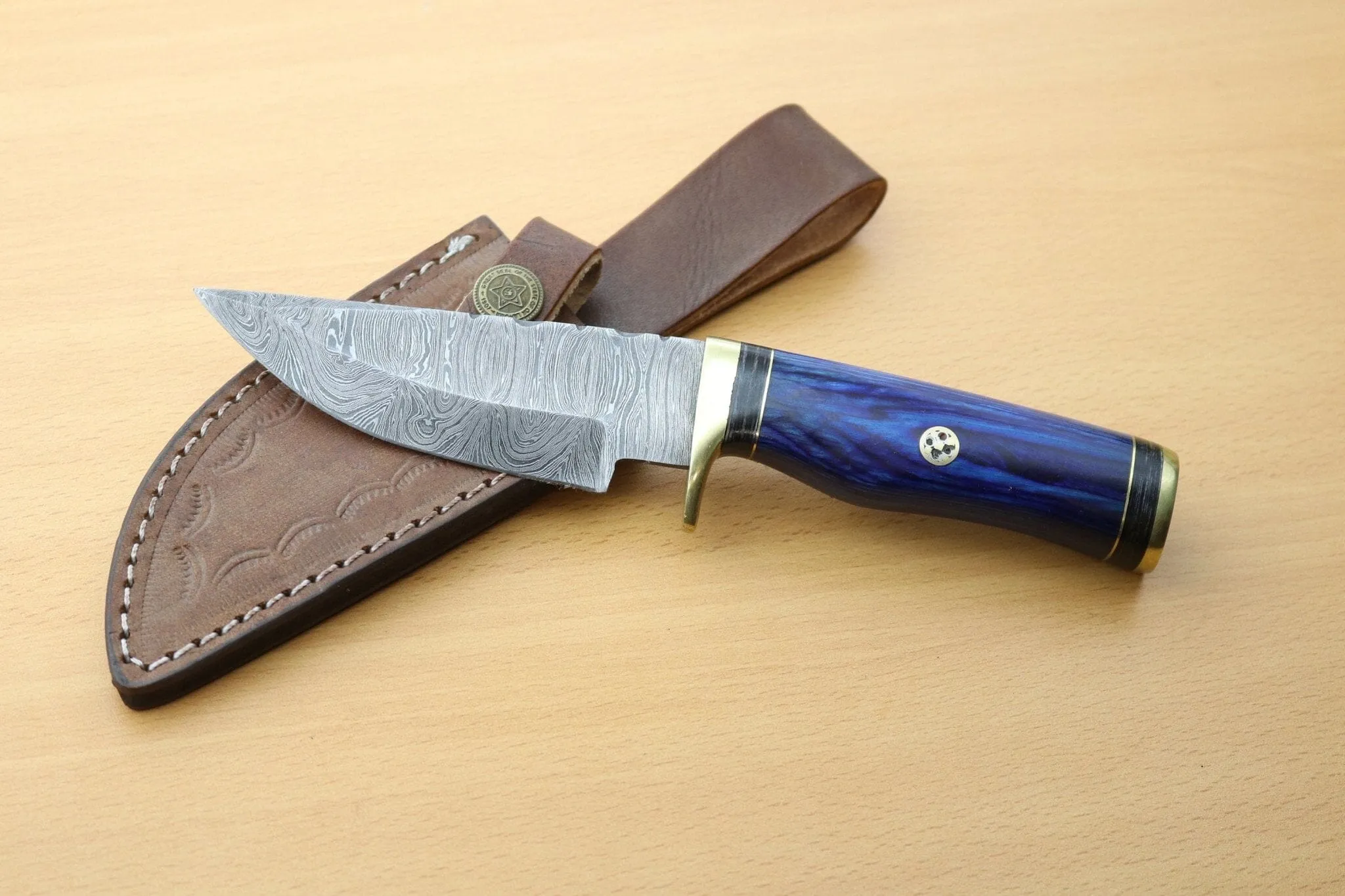 Handmade Damascus Steel Hunting knives with genuine leather sheath