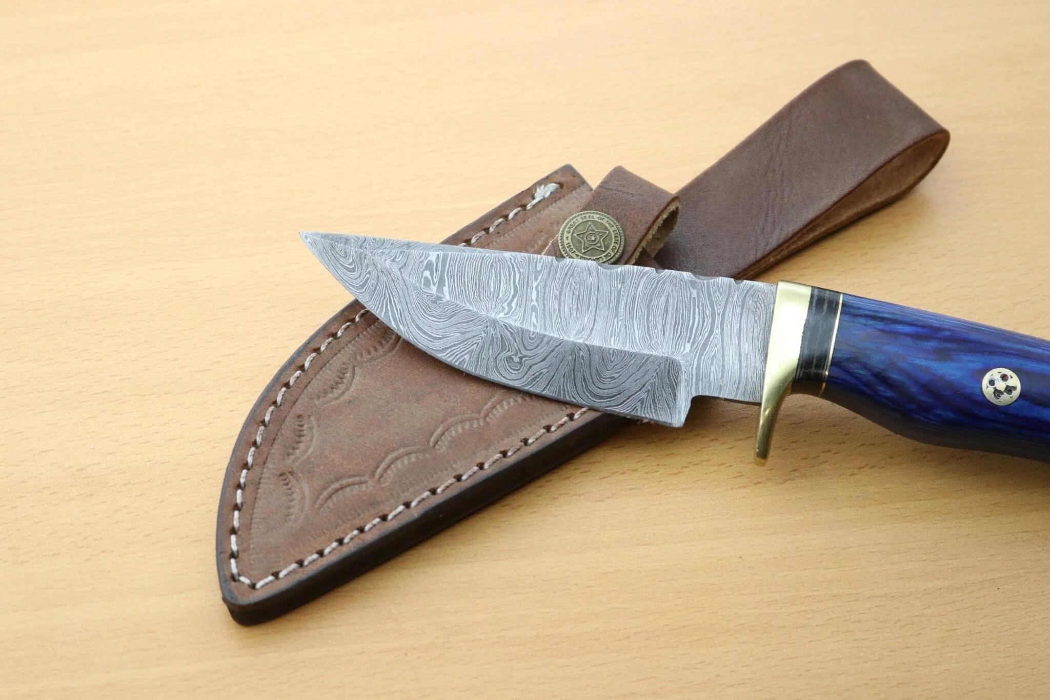 Handmade Damascus Steel Hunting knives with genuine leather sheath