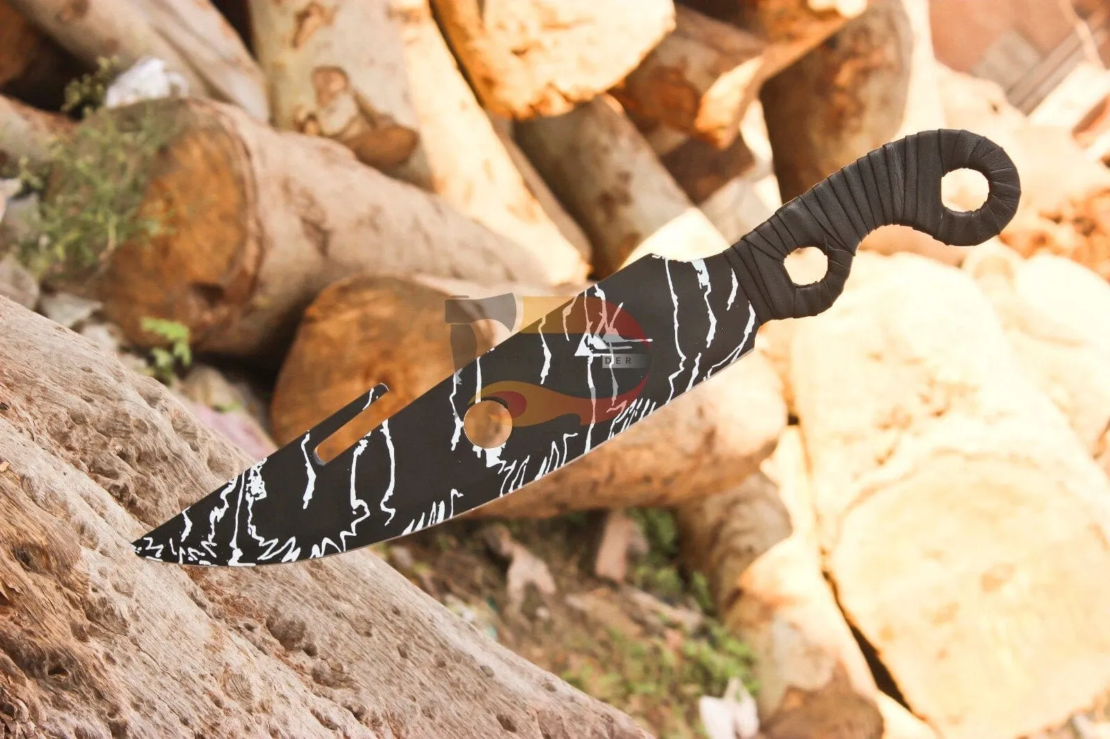 Handmade Stainless Steel Hunter Knife Destiny Dagger Forge BLOSSOM Pattern Steel Replica