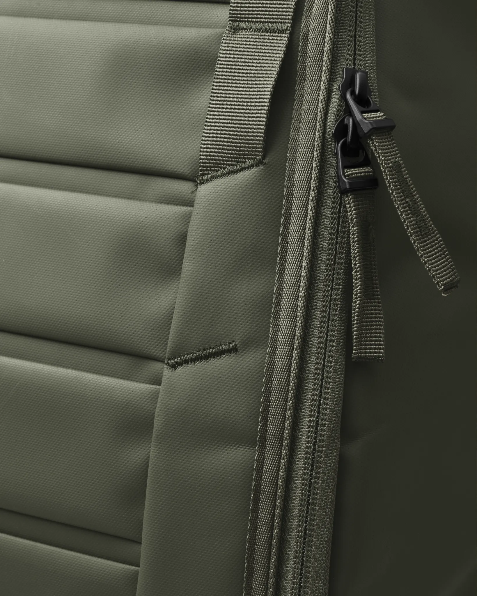 Hugger Backpack 30L Moss Green