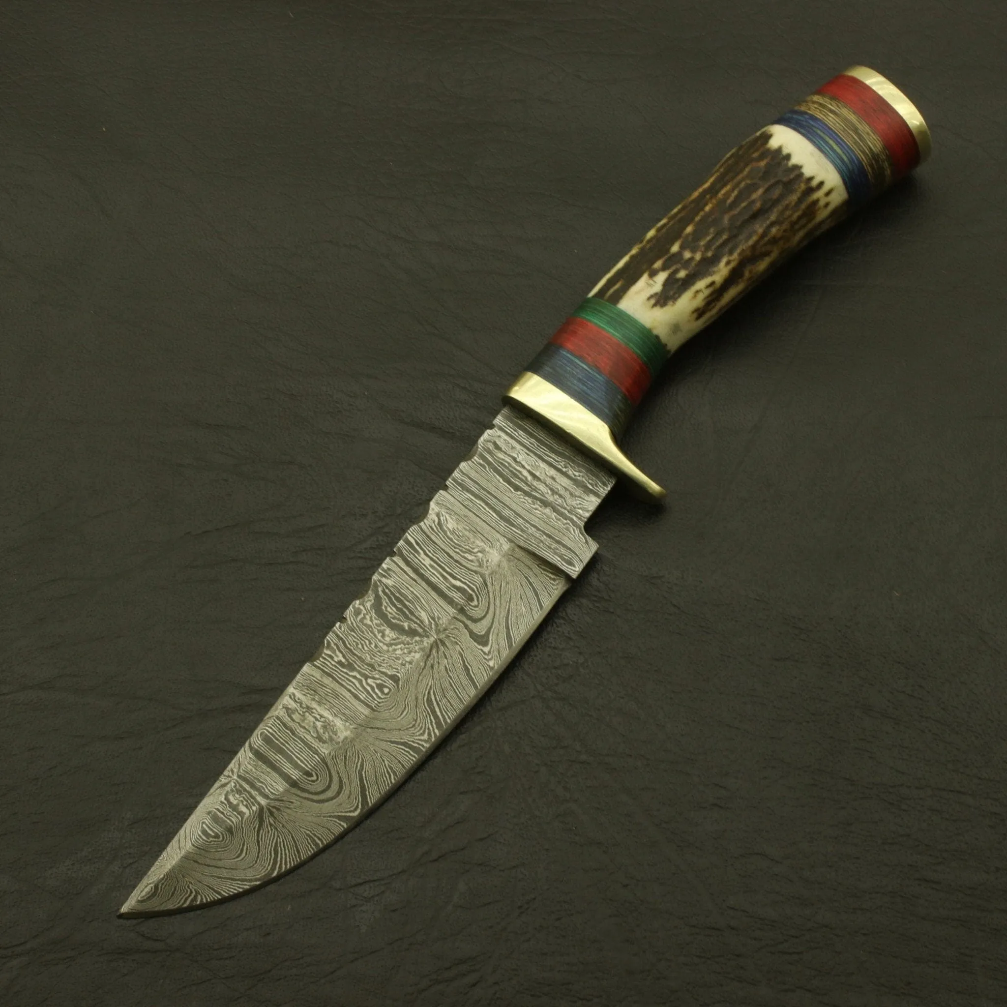 Superb Rait tail Custom Made Hand Forged Damascus Hunting/skinning Knife Stag/antler Handle with Sheath