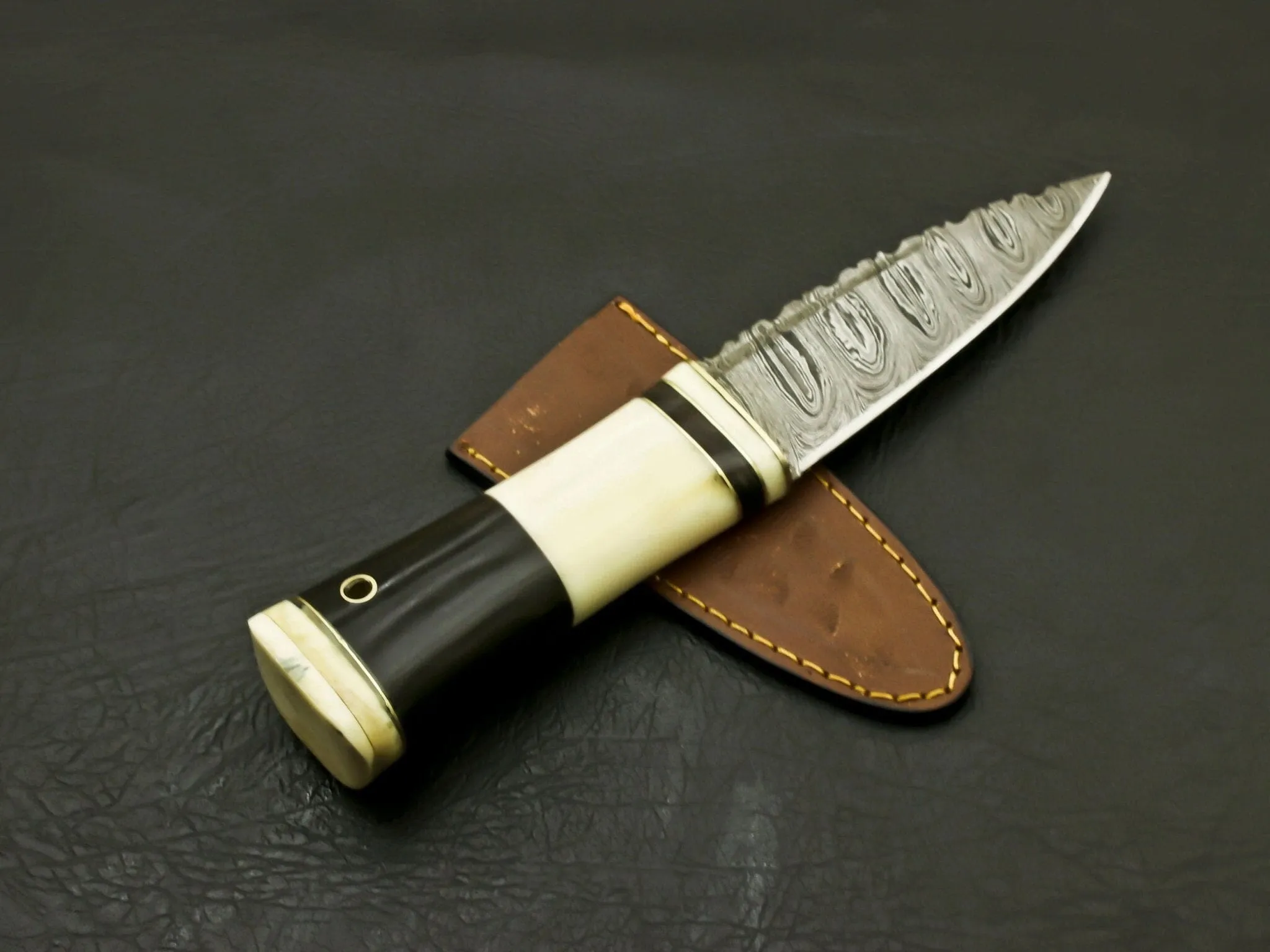 Top Beautiful Handmade Damascus Steel Serrated edged Scottish Dirk Knife/ Sheath