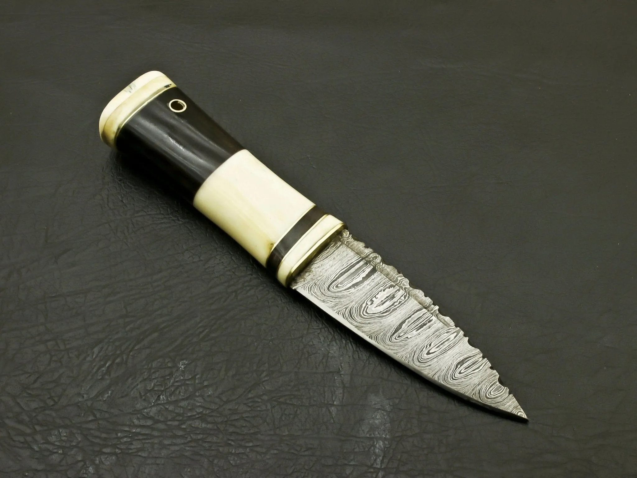 Top Beautiful Handmade Damascus Steel Serrated edged Scottish Dirk Knife/ Sheath